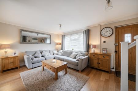 1423809-12-69b012...