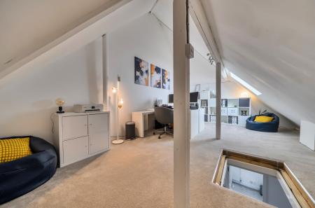 1430691-3-69b95b5...