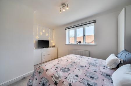 1430691-8-69b95d2...