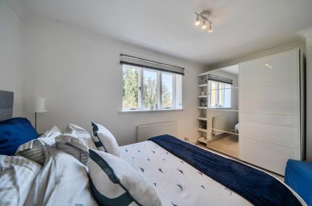 1430691-6-69b95c0...