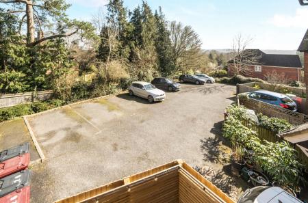 1430691-4-69b95bb...