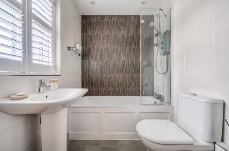 1368864-18-69022f...