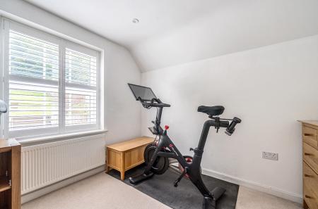 1368864-11-69022b...