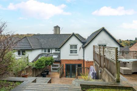 1368864-7-69022bc...