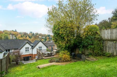 1368864-4-69022ba...