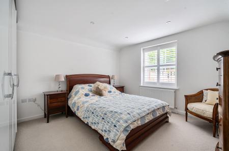 1368864-9-69022be...