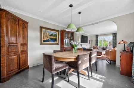 1433378-26-69c531...