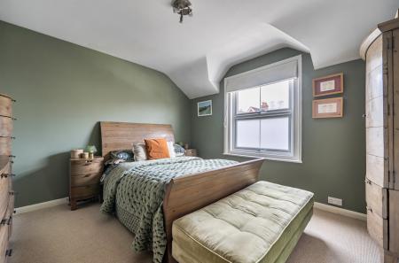 1435779-24-69ca94...