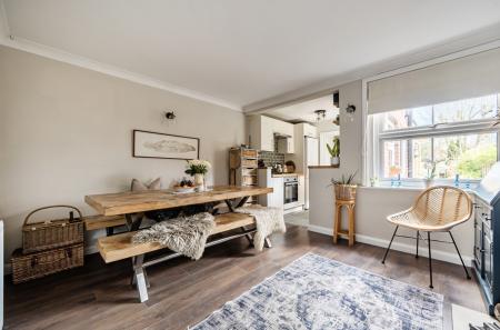 1435779-14-69ca80...