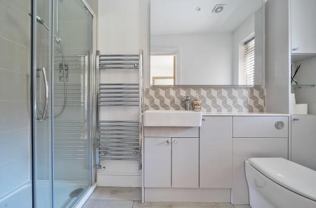 1305417-19-684c3c...