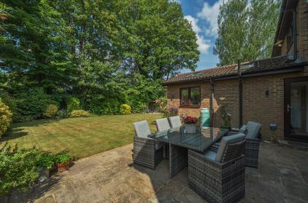 1305417-3-684c394...