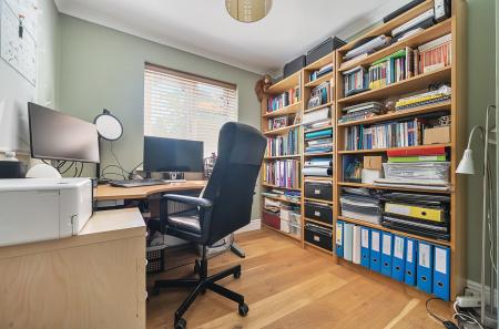 1305417-35-684c48...