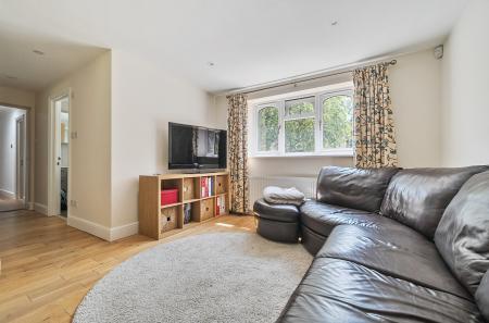 1305417-32-684c43...