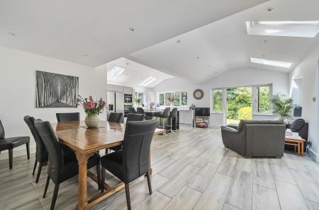 1305417-13-684c3a...