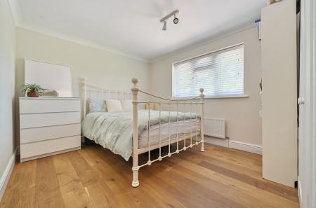 1305417-25-684c3f...