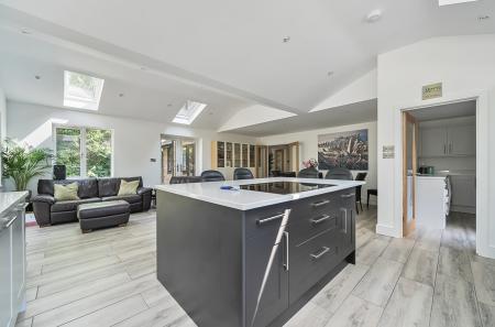 1305417-10-684c39...