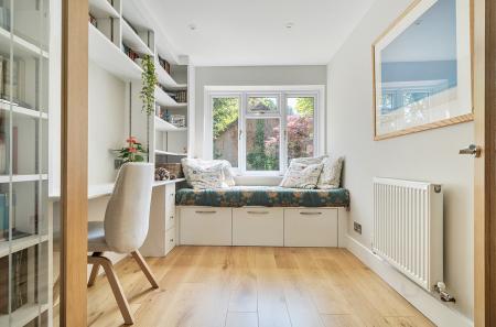 1305417-18-684c3c...