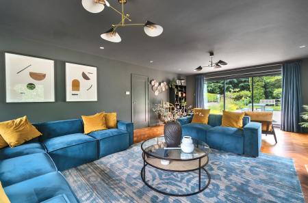 1310935-11-685c44...