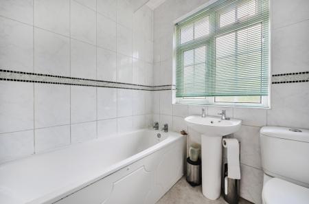 1294494-9-682b47c...