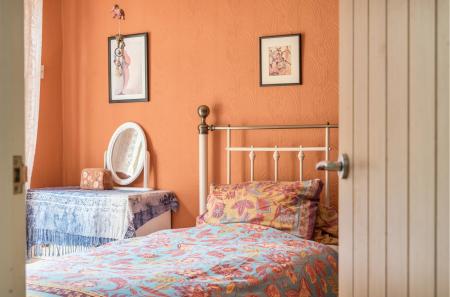 1297242-7-6839c12...