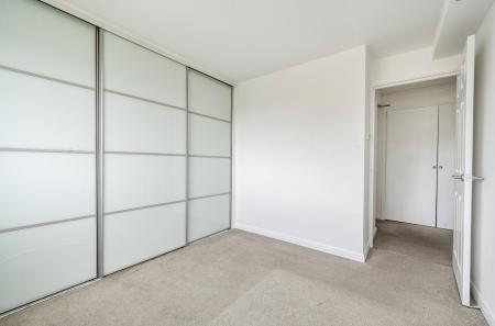 1304262-18-684086...