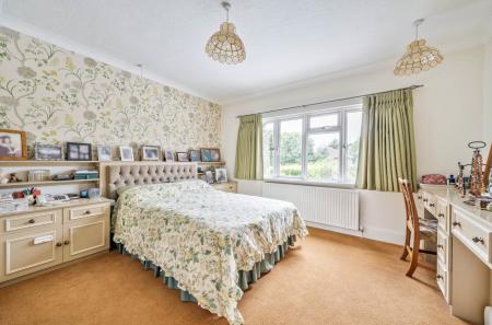 1300744-9-6840894...