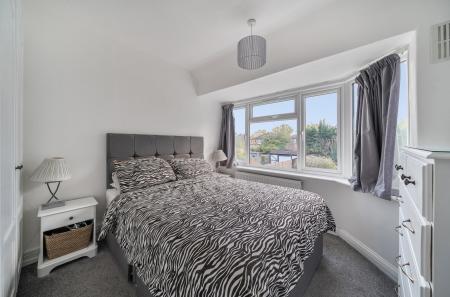 1372705-16-68ff9c...