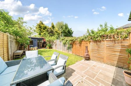 1294205-9-682b750...