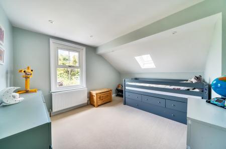 1294205-24-682b75...