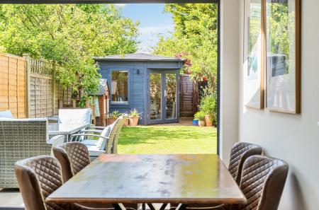 1294205-43-682b75...