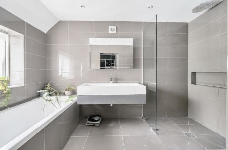 1296782-37-682f69...