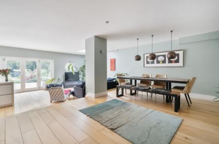 1296782-26-682f69...