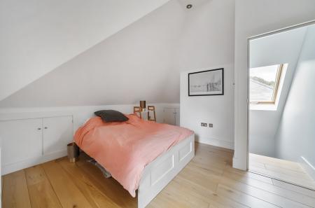 1296782-51-682f6a...