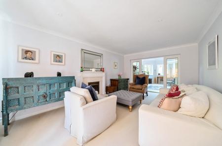 1301440-31-683d80...