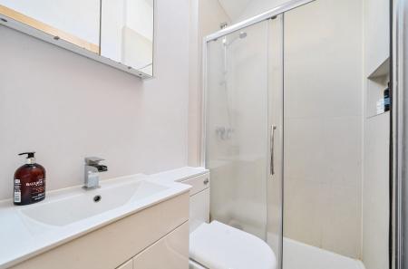 1301440-12-683d7c...