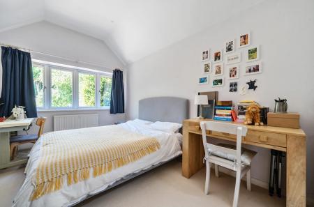 1301440-13-683d7c...