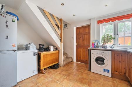 1302952-10-683ed2...