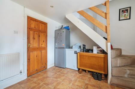 1302952-11-683ed2...