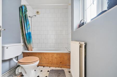 1302952-13-683ed2...