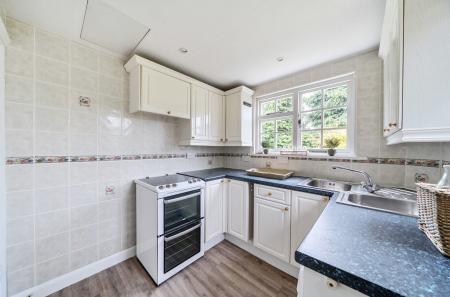 1307144-21-684ac7...