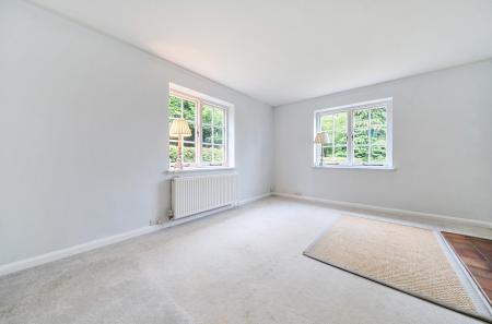 1307144-27-684ad2...