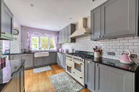 15-1303827-15-684...