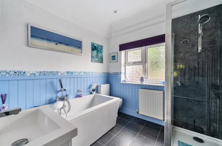 32-1303827-32-684...