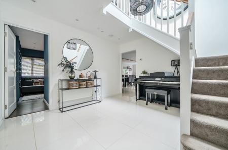 1300680-15-684835...