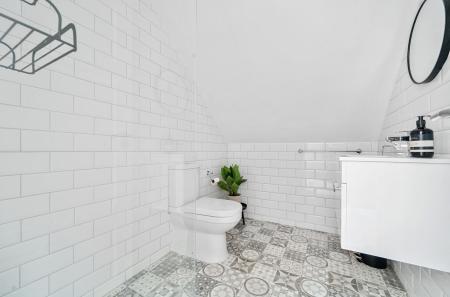 1300680-20-684836...