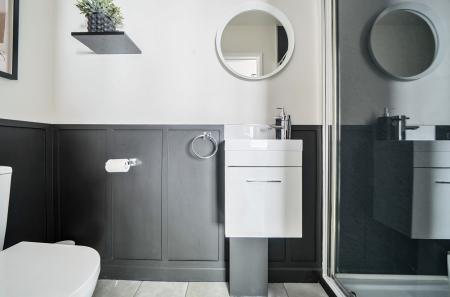 1300680-8-684834b...