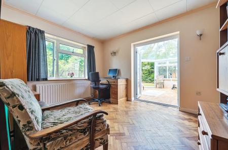 1304483-22-6846e5...