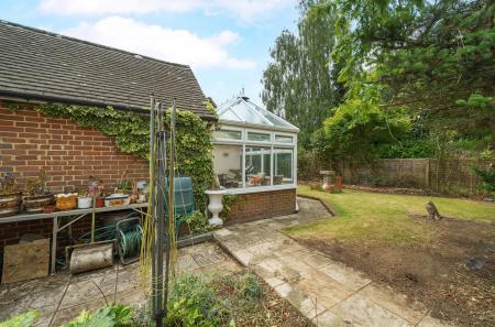 1304483-16-6846e3...