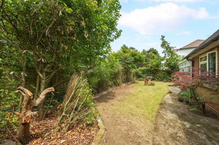 1304483-17-6846e3...