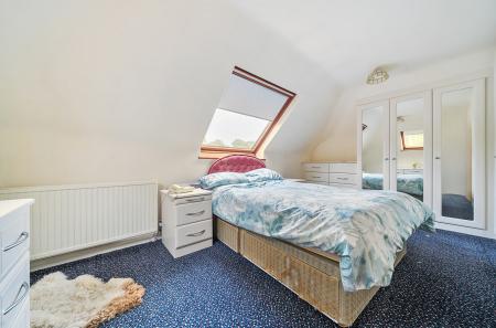 1304483-4-6846def...